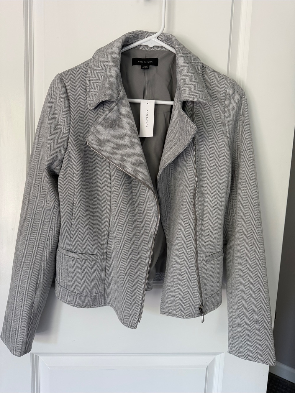 Ann Taylor Light Gray Herringbone Zip Jacket Size XS
